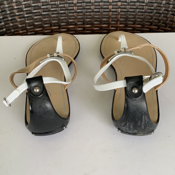 BCBGeneration Flat 0 to 1/2" Women's Sandals & Flip Flops - Picture 8 of 16